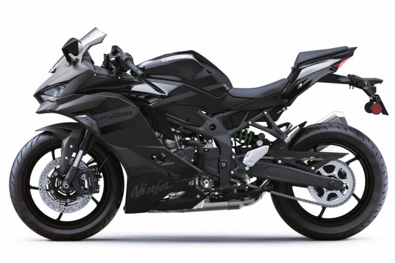 カワサキ|ニンジャZX-4RR|北米仕様|2026年モデル|2026年は白×金が目玉?! カワサキ4気筒スーパースポーツ「ニンジャZX-6R」「ニンジャZX-4R」の2026年モデル発表【北米】