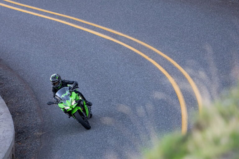 カワサキ|ニンジャ500|北米仕様|2026年モデル|カワサキグリーンに異変アリ?! 2気筒スポーツ「ニンジャ500」「ニンジャ650」の2026年モデル発表【北米】