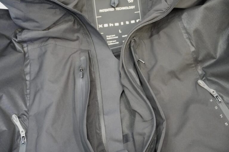 前合わせ|もう「買えなかった」とは言わせない! 今秋冬もワークマンのイチ推しは“着る断熱材”─昨年比8~10倍の増産