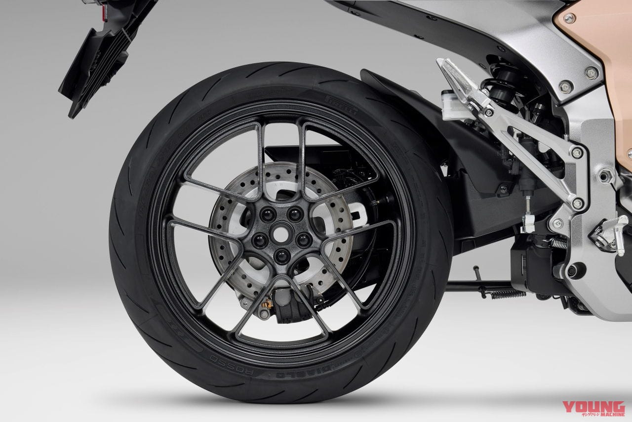 |ホンダがブランニューモデル「Honda WN7」を発表! 1000cc並みのトルクを発揮する、固定式バッテリー採用の電動ネイキッド