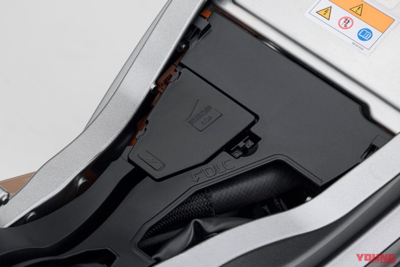 |ホンダがブランニューモデル「Honda WN7」を発表! 1000cc並みのトルクを発揮する、固定式バッテリー採用の電動ネイキッド