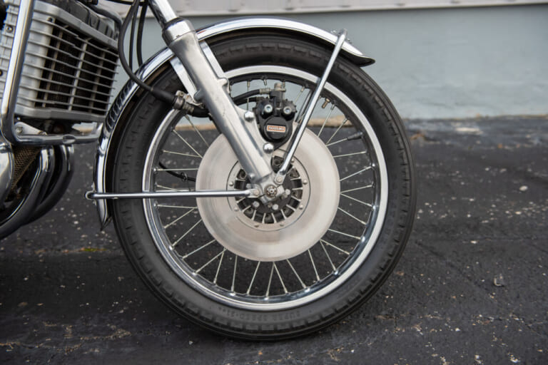 Wディスク|スズキGT750「水牛」はなぜ欧米で人気?世界初の”全水冷”ナナハンが今も愛される理由