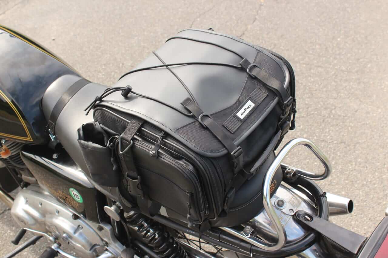 MOTOFIZZのシートバッグが、使い勝手と耐久性の向上を実現した新世代シートバッグに進化した!!