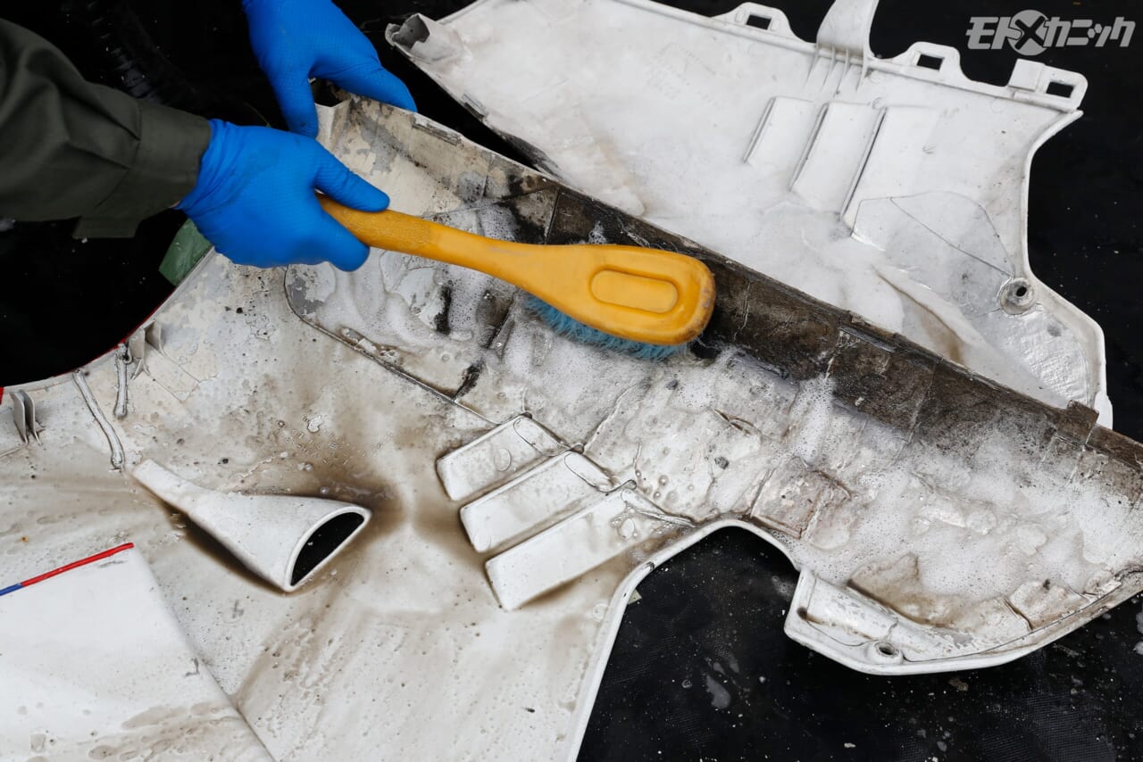 ｜賢い洗浄ケミカル選びのすゝめ【アルミや樹脂が多いモデルには、表面を痛めない専用タイプを使うべし】