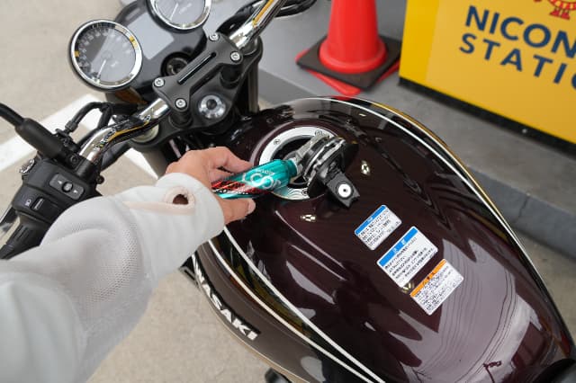 シュアラスターLOOPパワーショット×カワサキ・Z900RS｜シュアラスターLOOPパワーショット「ザ・体感!!」カワサキ・Z900RS編