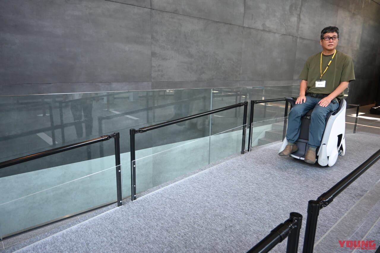 坂道|まるでSFの世界?! ホンダの未来型モビリティ「UNI-ONE」に試乗 | 本当に歩くように移動できたのか