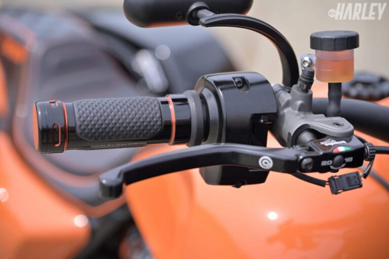 ハーレーダビッドソン｜ROADGLIDE T-MAN 143 PRO STREET HRD PERFORMANCE｜レバー｜2343ccで170HPオーバー！バケモノマシン「ロードグライド143」試乗レポート