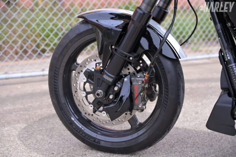ハーレーダビッドソン｜ROADGLIDE T-MAN 143 PRO STREET HRD PERFORMANCE｜フロント周り｜2343ccで170HPオーバー！バケモノマシン「ロードグライド143」試乗レポート