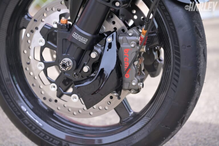 ハーレーダビッドソン｜ROADGLIDE T-MAN 143 PRO STREET HRD PERFORMANCE｜フロントブレーキ｜2343ccで170HPオーバー！バケモノマシン「ロードグライド143」試乗レポート