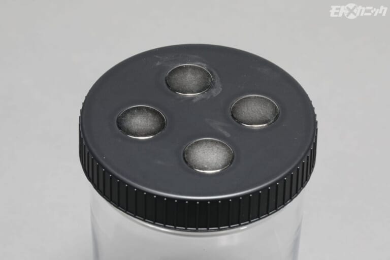 アストロプロダクツ|マグネット付 プラスチックボトル|磁石部|ガレージ作業がはかどる編集部イチ推しメンテナンスアイテム×4選〈アストロプロダクツ〉