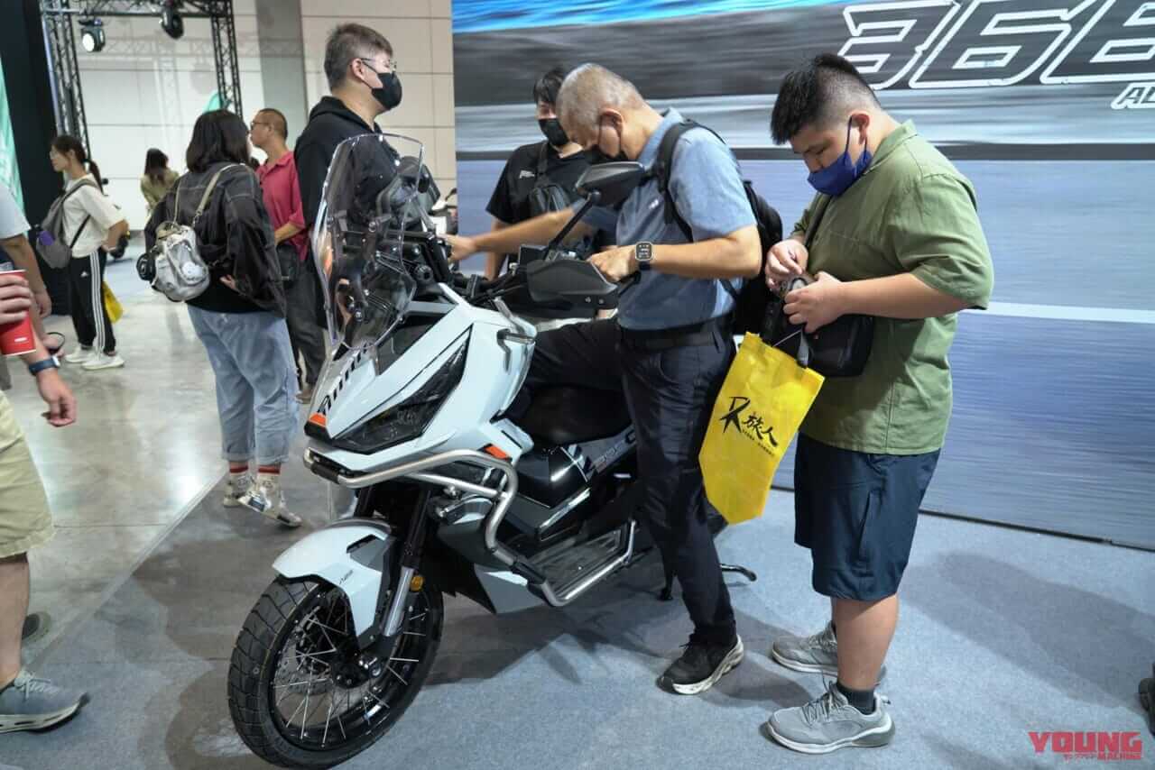 ｜台湾も昭和レトロが人気?! スズキのスクーター「SUI」など出展の台湾モーターサイクルショー　レポートをお届け！