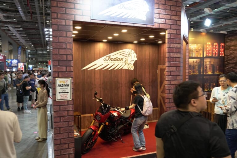 台湾モーターサイクルショー2025|台湾も昭和レトロが人気?! スズキのスクーター「SUI」など出展の台湾モーターサイクルショー レポートをお届け!