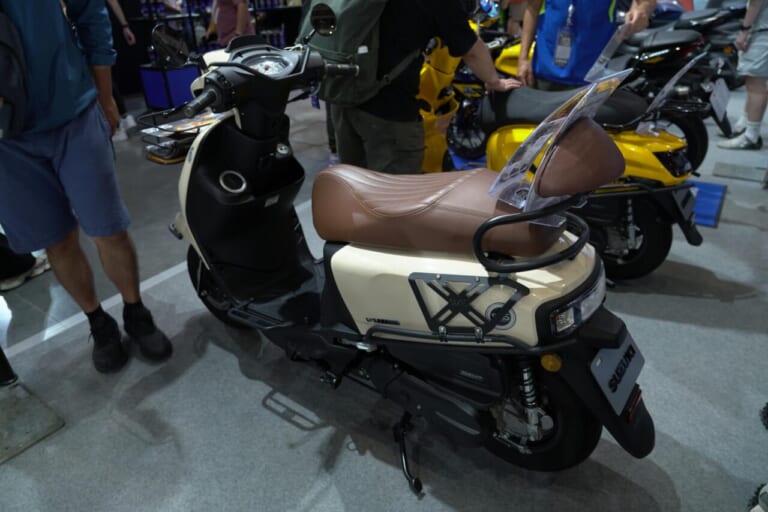 台湾モーターサイクルショー2025｜台湾も昭和レトロが人気?! スズキのスクーター「SUI」など出展の台湾モーターサイクルショー　レポートをお届け！