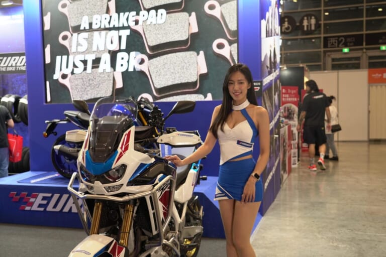 台湾モーターサイクルショー2025|台湾も昭和レトロが人気?! スズキのスクーター「SUI」など出展の台湾モーターサイクルショー レポートをお届け!