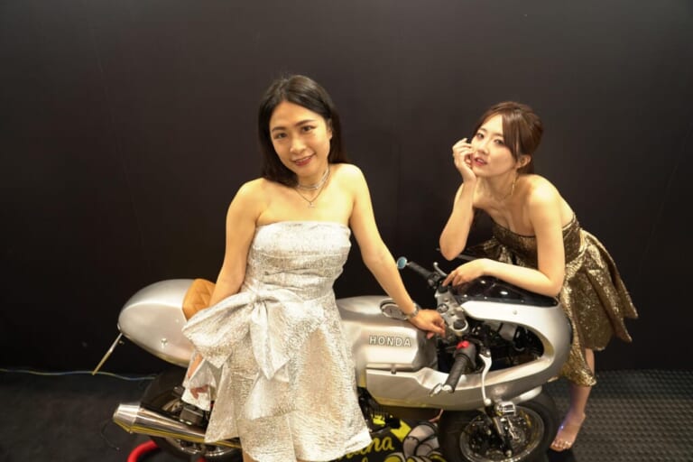 台湾モーターサイクルショー2025｜台湾も昭和レトロが人気?! スズキのスクーター「SUI」など出展の台湾モーターサイクルショー　レポートをお届け！