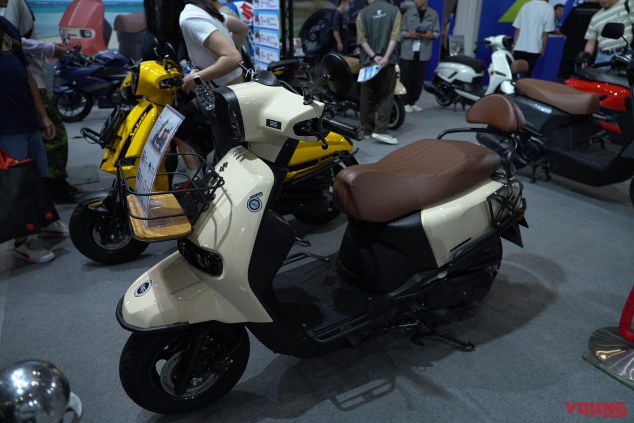 ｜台湾も昭和レトロが人気?! スズキのスクーター「SUI」など出展の台湾モーターサイクルショー　レポートをお届け！