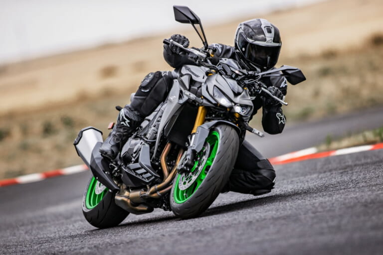 カワサキ｜Z1100 SE｜欧州仕様｜2026年モデル｜自然吸気の大排気量『Z』が復活!! カワサキ新型「Z1100」「Z1100 SE」はニンジャ1100SX系エンジン搭載、日本にも導入へ【欧州】