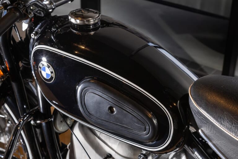 BMW Motorrad｜R69S｜燃料タンク｜正規ディーラーだからこそ対応したい、伝えたい。往年の名車も販売、修理対応する光岡自動車