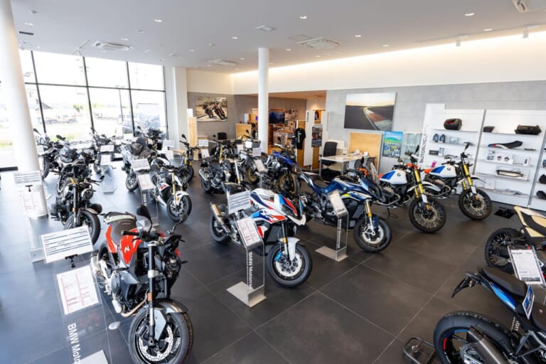 モトラッドミツオカ鈴鹿店｜BMW認定中古車を潤沢に揃えるモトラッドミツオカグループ。鈴鹿店は素性の確かな優良車のみ取り扱い