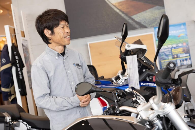 モトラッドミツオカ鈴鹿店｜岩間雅司店長｜BMW認定中古車を潤沢に揃えるモトラッドミツオカグループ。鈴鹿店は素性の確かな優良車のみ取り扱い