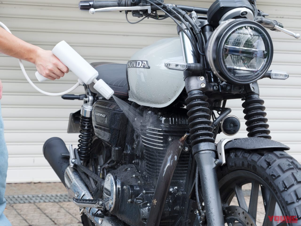 準備わずか1分! 業界最小/最軽量の「ポケッタブル高圧洗浄機」にオシャレな"マットホワイト"が追加|準備わずか1分! 業界最小/最軽量の「ポケッタブル高圧洗浄機」にオシャレな”マットホワイト”が追加