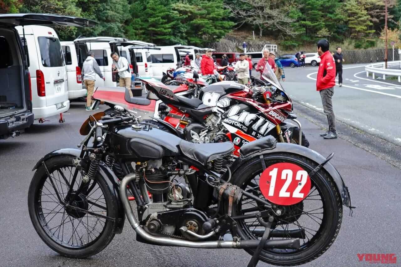 伊勢志摩スカイラインを完全貸切で原付もレーサーもOK! レジェンド八代俊二と走る夢の走行撮影会が開催決定｜伊勢志摩スカイラインを完全貸切で原付もレーサーもOK! レジェンド八代俊二と走る夢の走行撮影会が開催決定