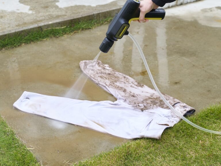 洗車がラクラクに! ケルヒャーから"手のひらサイズ"のモバイル高圧洗浄機「ハンディエア」が登場|洗車がラクラクに! ケルヒャーから”手のひらサイズ”のモバイル高圧洗浄機「ハンディエア」が登場