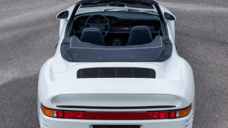 世界で唯一？ 事故車のポルシェ959が2億円超えの「幻のスピードスター」として蘇るまで