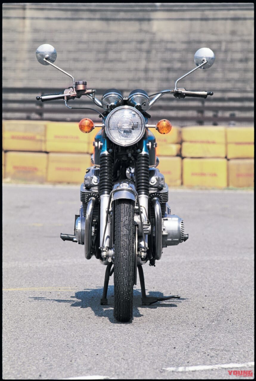 HONDA DREAM CB750FOUR｜2輪の歴史を塗り替えた量産車初の並列4気筒車：ホンダDREAM CB750FOUR【1969～1977】