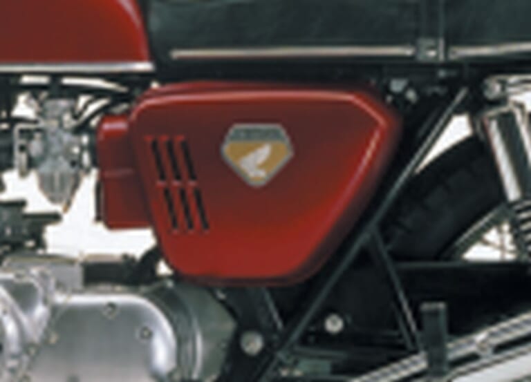 HONDA DREAM CB750FOUR｜改良を重ねながら派生機種を展開：ホンダDREAM CB750FOUR【1969～1977】の系譜