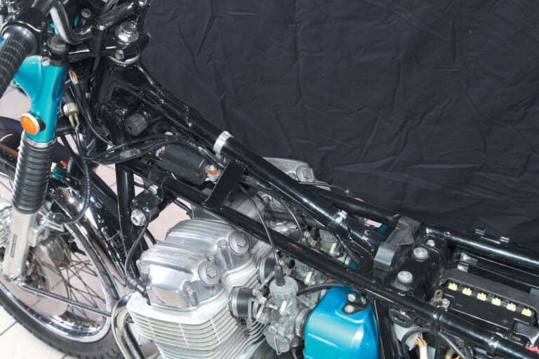 HONDA DREAM CB750FOUR｜以後の並列4気筒車とは異なる独創性：ホンダDREAM CB750FOUR【1969～1977】各部解説
