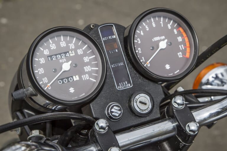 SUZUKI GS400｜時代の転換点に生まれた同社初の4ストツイン：スズキGS400【1976～1980】