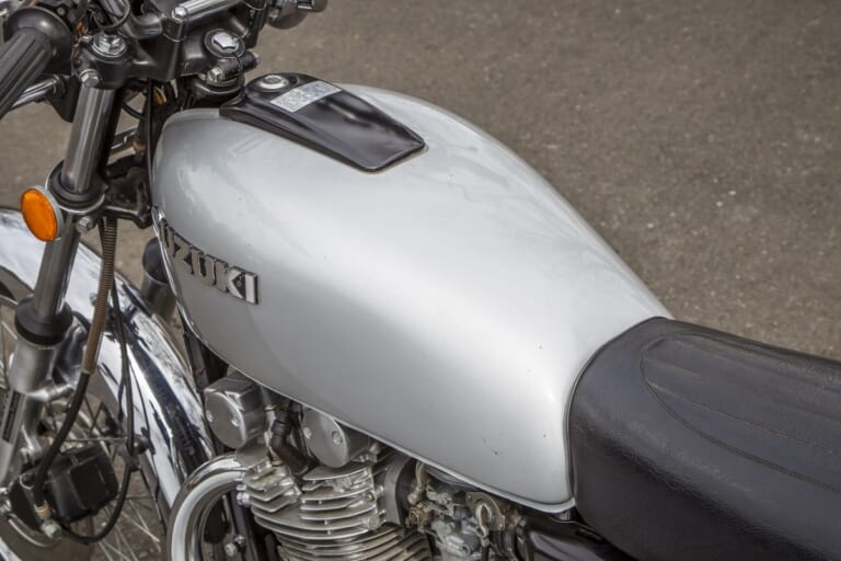 SUZUKI GS400|時代の転換点に生まれた同社初の4ストツイン:スズキGS400【1976~1980】