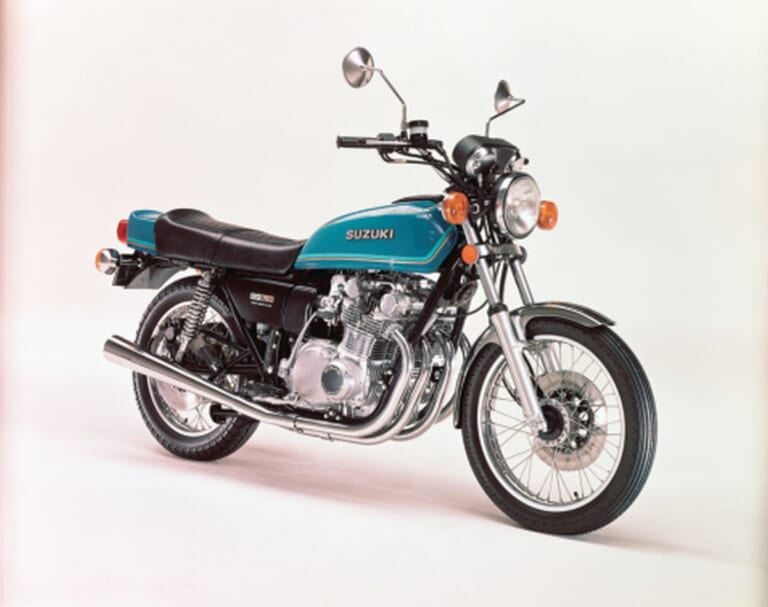 SUZUKI GS750｜各社各様だった中型限定免許への対応：スズキGS400【1976～1980】を巡る歴史