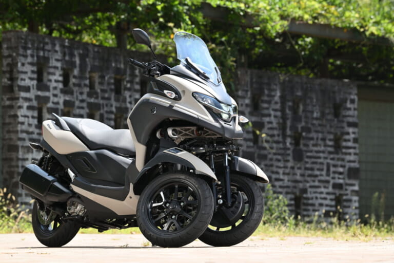 ヤマハ｜トリシティ300｜試乗インプレッション｜【安定感抜群で高速道路もラクラクのオートマ リーニング・マルチ・ホイール】ヤマハ　トリシティ300 2025モデル試乗レポート