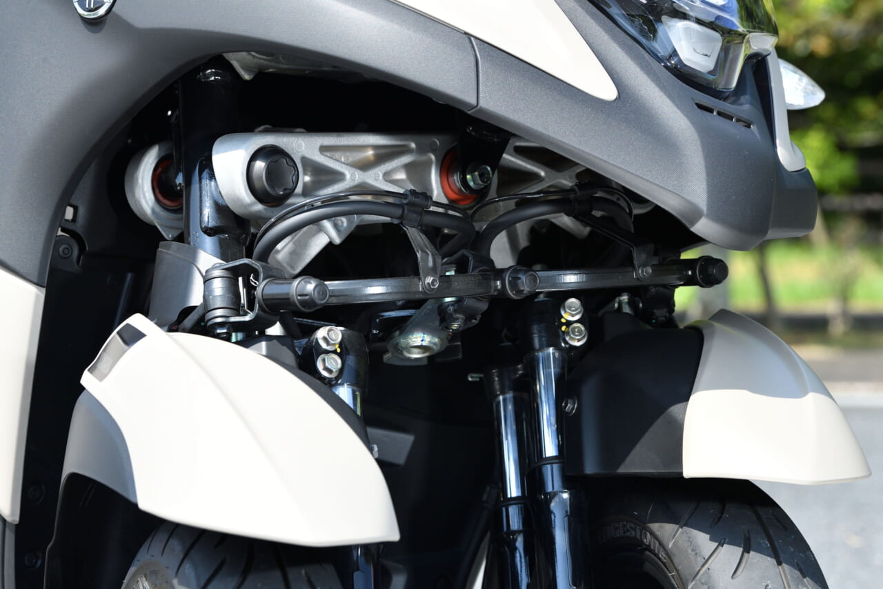 ヤマハ｜トリシティ300｜試乗インプレッション｜【安定感抜群で高速道路もラクラクのオートマ リーニング・マルチ・ホイール】ヤマハ　トリシティ300 2025モデル試乗レポート