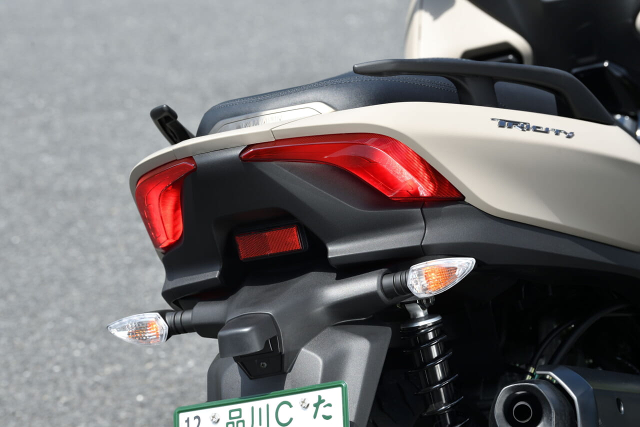 ヤマハ｜トリシティ300｜試乗インプレッション｜【安定感抜群で高速道路もラクラクのオートマ リーニング・マルチ・ホイール】ヤマハ　トリシティ300 2025モデル試乗レポート