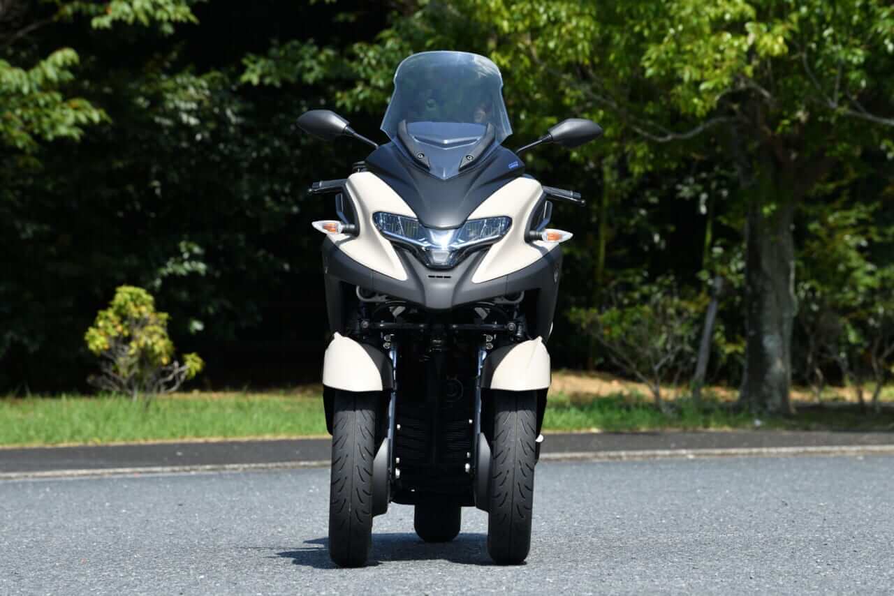 ヤマハ｜トリシティ300｜試乗インプレッション｜【安定感抜群で高速道路もラクラクのオートマ リーニング・マルチ・ホイール】ヤマハ　トリシティ300 2025モデル試乗レポート