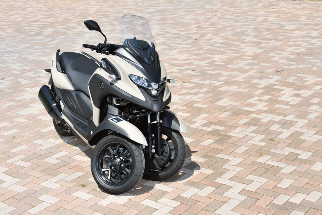 ヤマハ｜トリシティ300｜試乗インプレッション｜【安定感抜群で高速道路もラクラクのオートマ リーニング・マルチ・ホイール】ヤマハ　トリシティ300 2025モデル試乗レポート