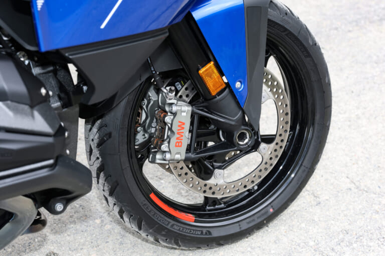 BMW R1300RT｜【NEWモデル試乗】贅沢ツアラー | BMW R1300RT「旅がラクなだけでなく、より走りを楽しめるようになった」