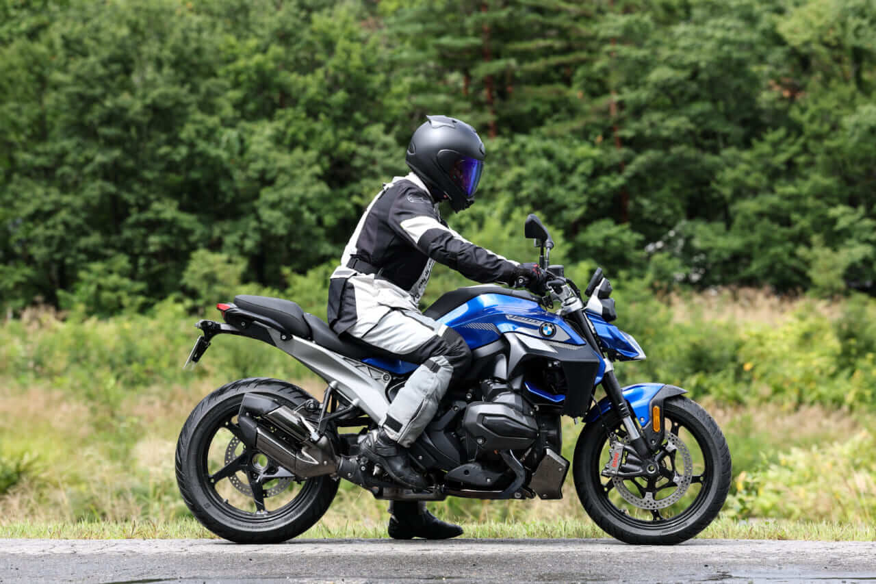 ｜【NEWモデル試乗】BMW R1300RS/R「ともに走りが軽くなった」新型スポーツツアラー＆ロードスター