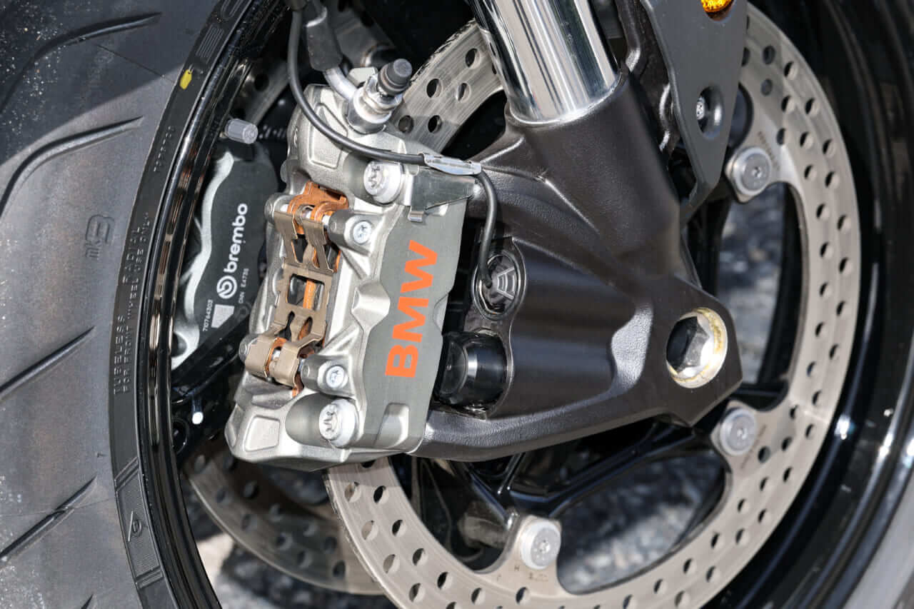 BMW R1300RS/R｜【NEWモデル試乗】BMW R1300RS/R「ともに走りが軽くなった」新型スポーツツアラー＆ロードスター