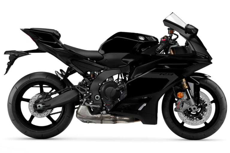 ヤマハ｜YZF-R9｜2025年モデル｜150万円切り！ ヤマハ「YZF-R9」正式発表、ウイングレット付き3気筒スーパースポーツは10月30日に発売