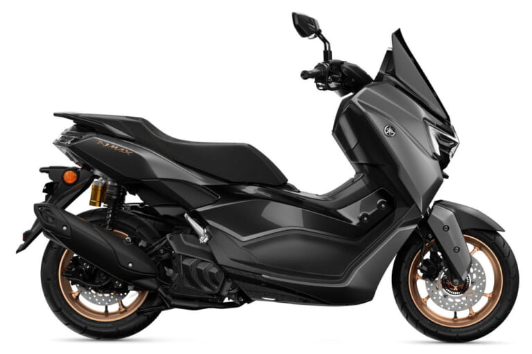 ヤマハ｜NMAX155テックマックス｜欧州仕様｜2026年モデル｜ヤマハ新型「NMAX 155 Tech MAX」初登場！ シフトダウン可能なCVT、スマホ連携機能を備え専用カラーを纏う【欧州】