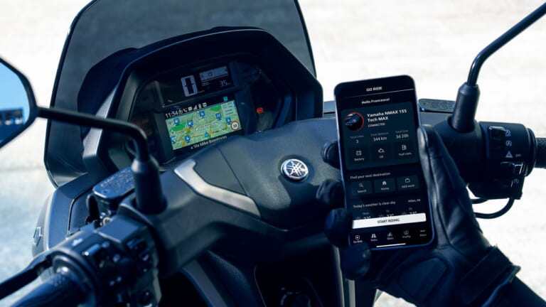 ヤマハ｜NMAX155テックマックス｜欧州仕様｜2026年モデル｜ヤマハ新型「NMAX 155 Tech MAX」初登場！ シフトダウン可能なCVT、スマホ連携機能を備え専用カラーを纏う【欧州】