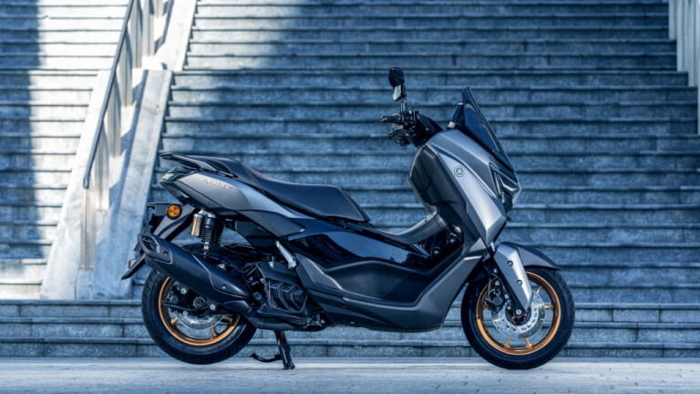 ヤマハ｜NMAX155テックマックス｜欧州仕様｜2026年モデル｜ヤマハ新型「NMAX 155 Tech MAX」初登場！ シフトダウン可能なCVT、スマホ連携機能を備え専用カラーを纏う【欧州】