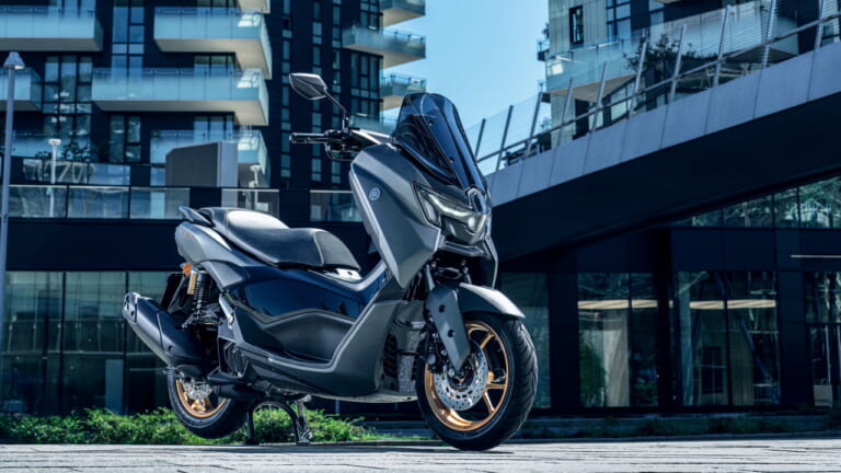 ヤマハ｜NMAX155テックマックス｜欧州仕様｜2026年モデル｜ヤマハ新型「NMAX 155 Tech MAX」初登場！ シフトダウン可能なCVT、スマホ連携機能を備え専用カラーを纏う【欧州】