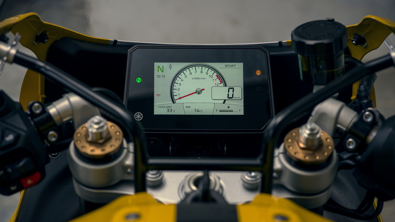 ヤマハ|XSR900 GP|欧州仕様|2026年モデル|ヤマハ「XSR900 GP」にインターカラー登場! ケニー・ロバーツの記憶が甦る「キング」仕様だ!【欧州】