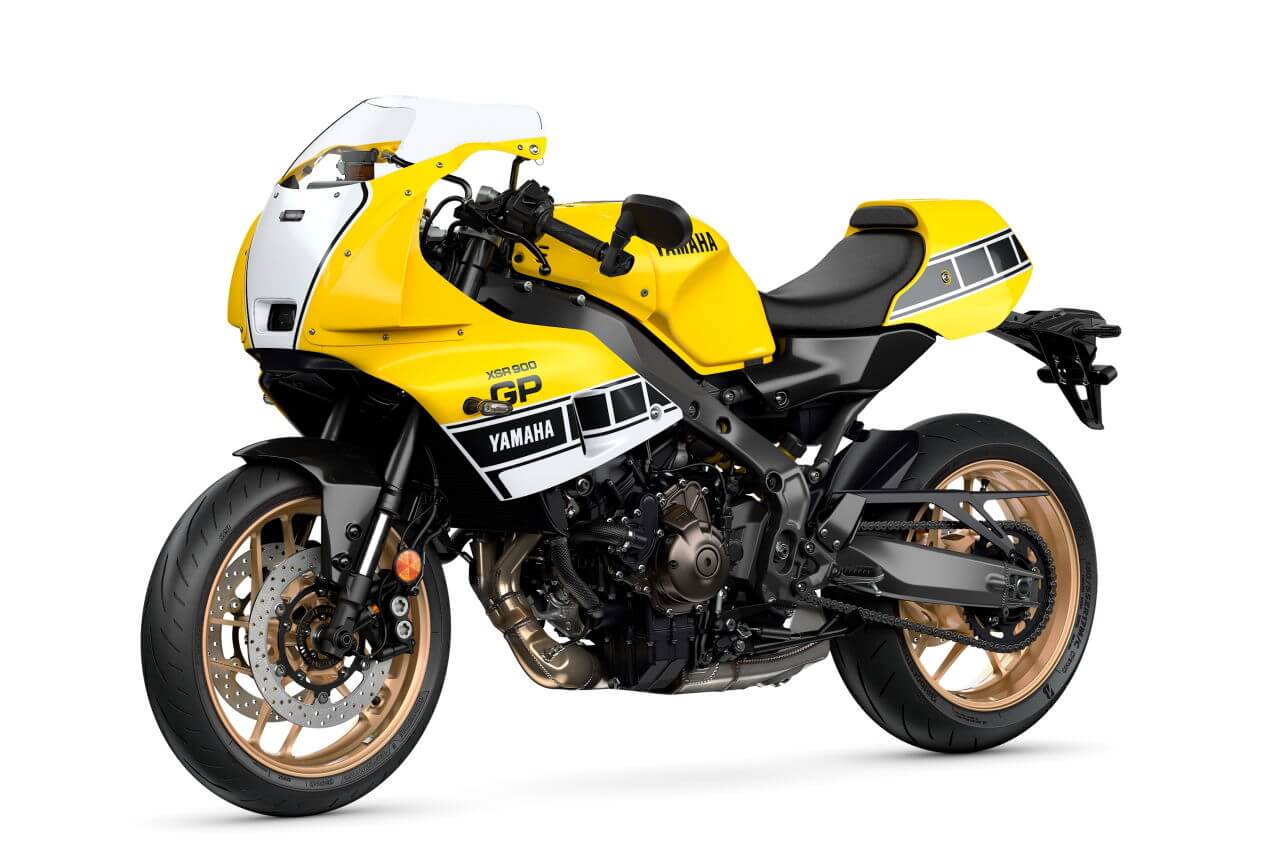 ヤマハ|XSR900 GP|欧州仕様|2026年モデル|ヤマハ「XSR900 GP」にインターカラー登場! ケニー・ロバーツの記憶が甦る「キング」仕様だ!【欧州】