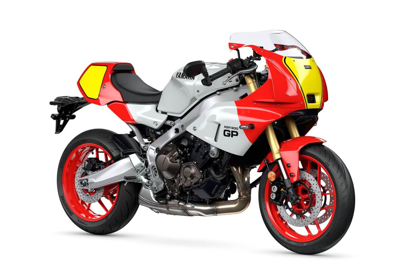 ヤマハ|XSR900 GP|欧州仕様|2026年モデル|ヤマハ「XSR900 GP」にインターカラー登場! ケニー・ロバーツの記憶が甦る「キング」仕様だ!【欧州】